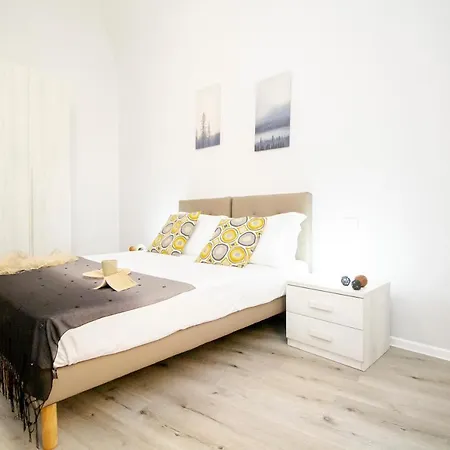 Innpisarentals - Casa Dei Mercanti Apartment